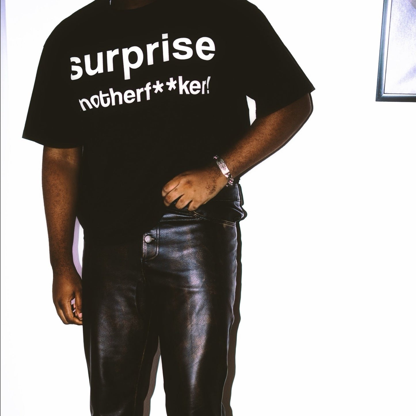 SURPRISE MF TEE